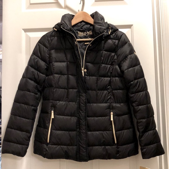 MICHAEL Michael Kors Jackets & Blazers - Brand New MICHAEL MICHAEL KORS puffer jacket.
